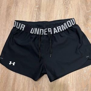 UNDERARMOUR Shorts